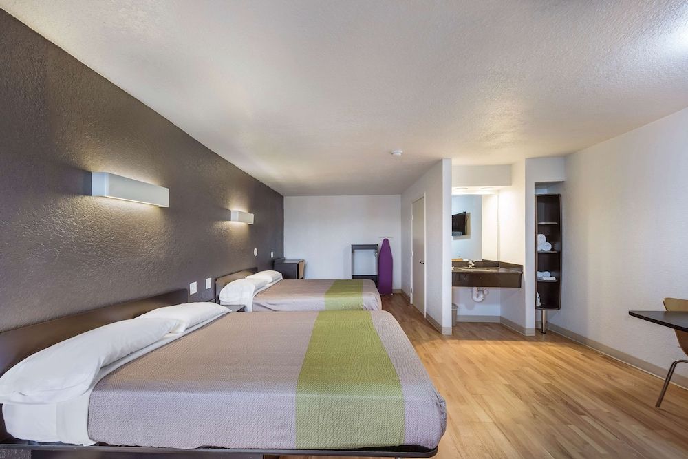 Deluxe Room, 2 Double Beds, Smoking, Kitchenette