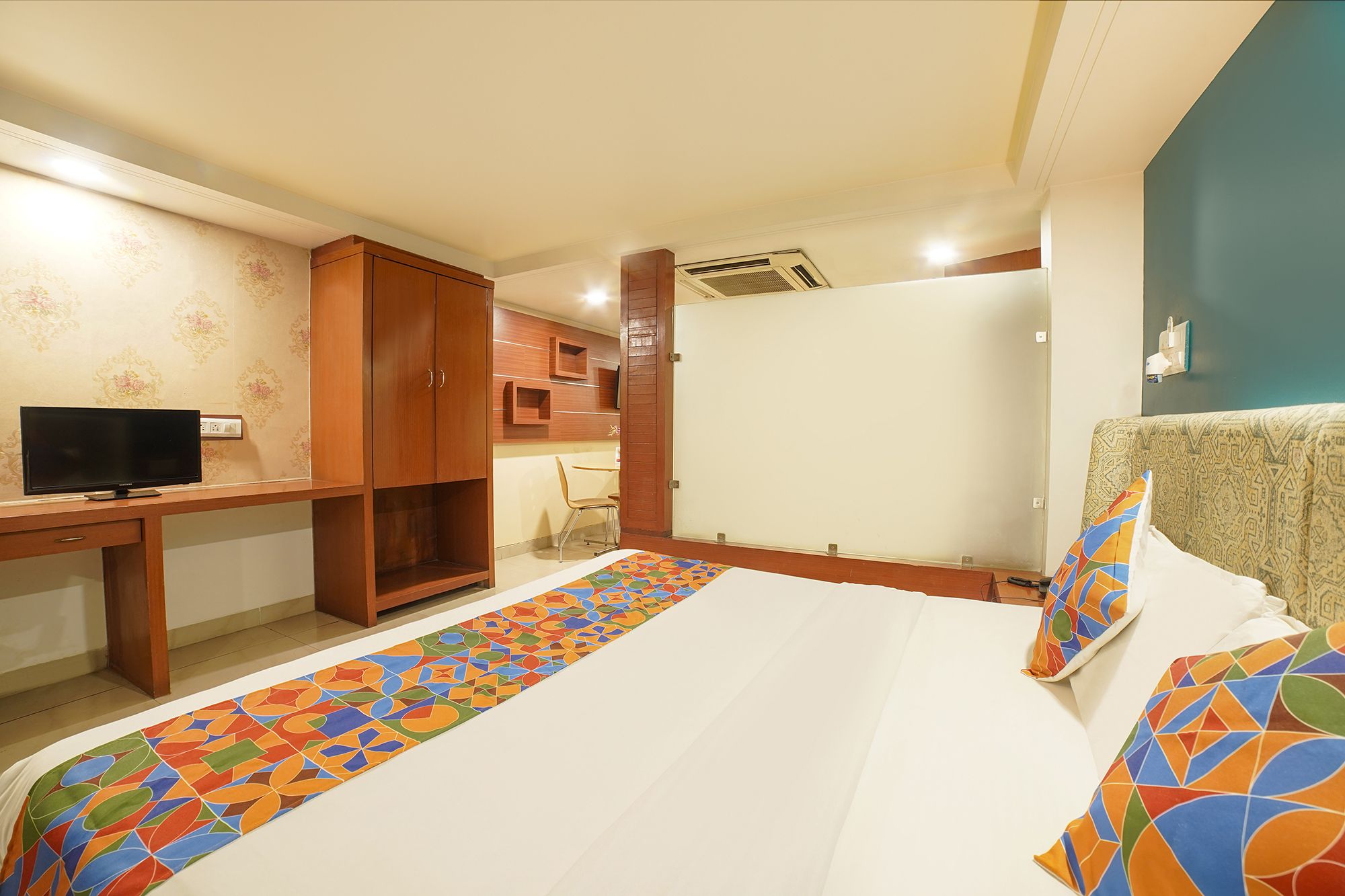 FabHotel Pleasure Inn Deluxe Room 4