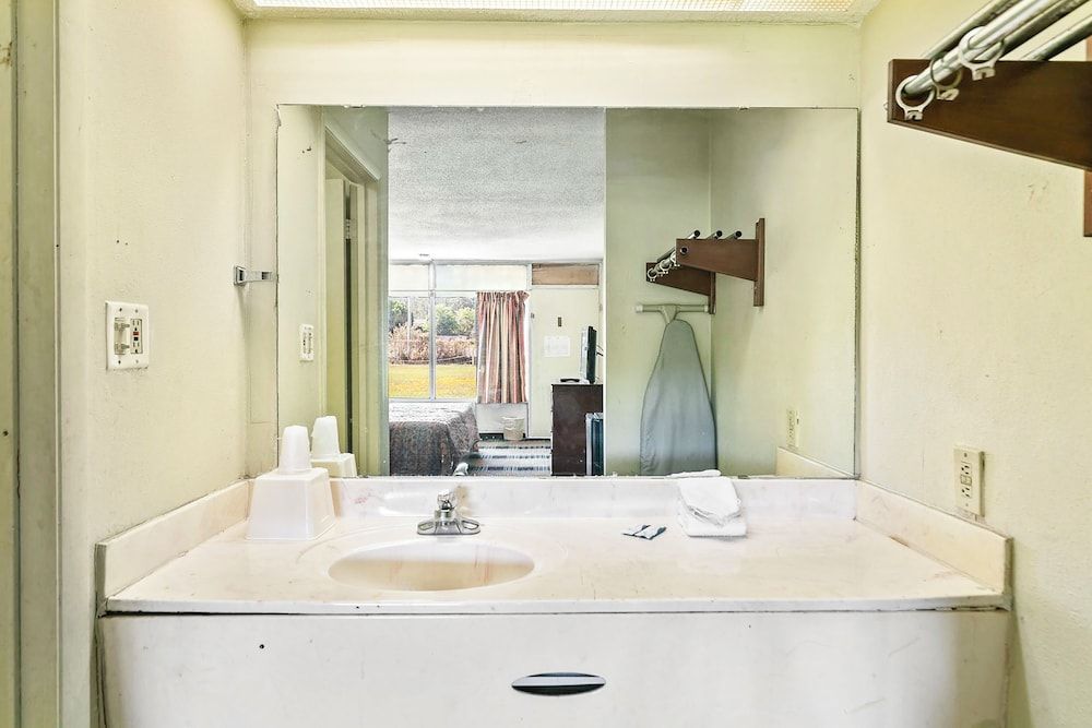 Hotel O Star Motel Hattiesburg HWY 49 Room, 1 King Bed, Non Smoking 6