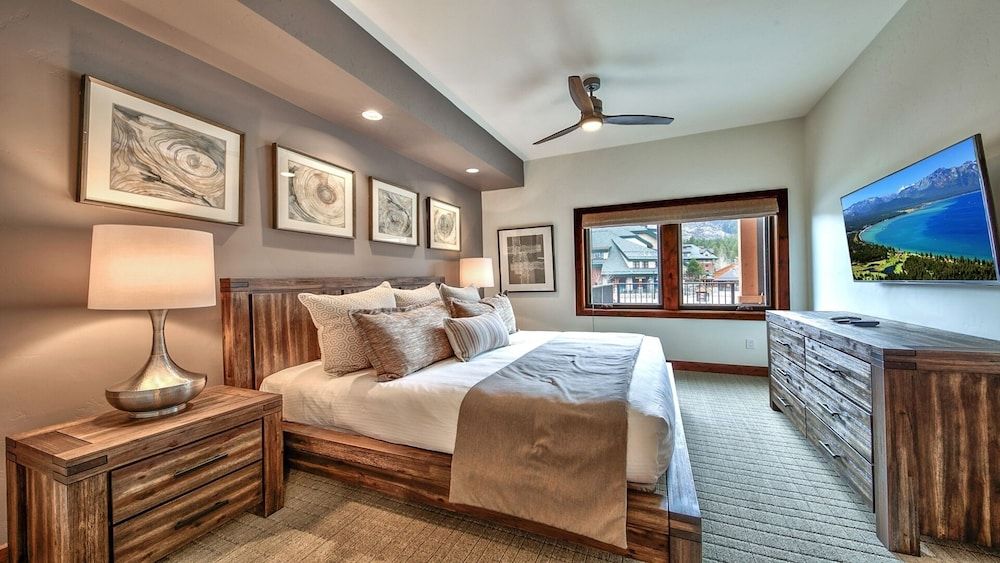 LuxuryÂ 2br  Steps From Heavenly Village & Gondola 2 Bedroom Condo by RedAwning Condo, 2 Bedrooms 3