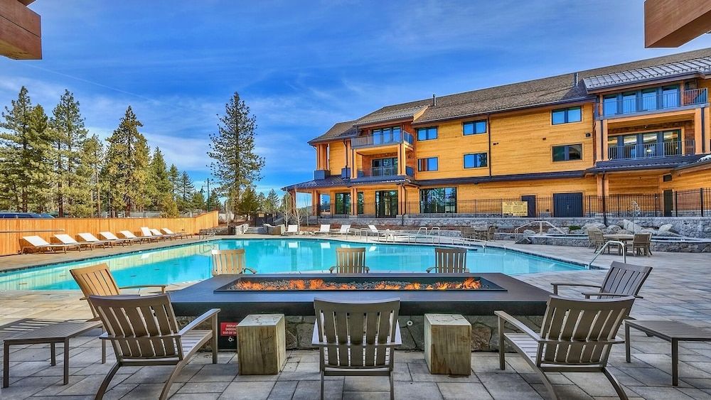 LuxuryÂ 2br  Steps From Heavenly Village & Gondola 2 Bedroom Condo by RedAwning Condo, 2 Bedrooms 13