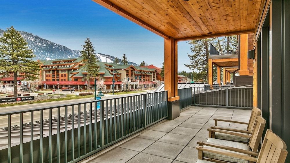 LuxuryÂ 2br  Steps From Heavenly Village & Gondola 2 Bedroom Condo by RedAwning Condo, 2 Bedrooms 20