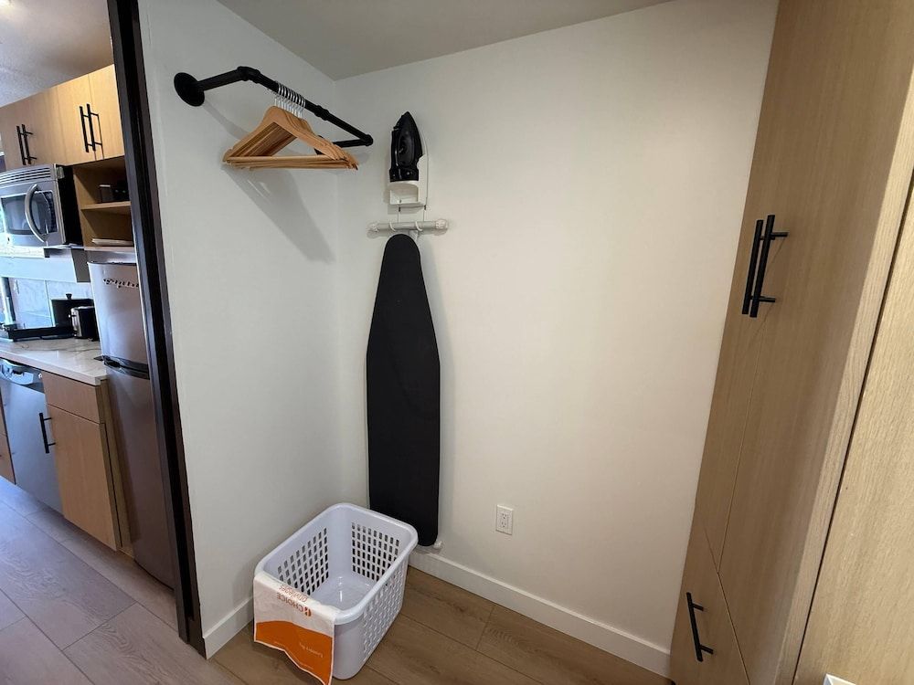 MainStay Suites Victorville - Hesperia Standard Room, 1 King Bed, Non Smoking 6