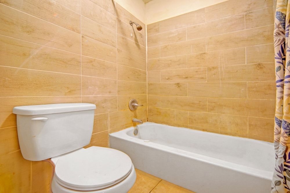 Sunset Inn by Hotel O Flatonia I - 10 Room, 2 Queen Beds, Non Smoking 9