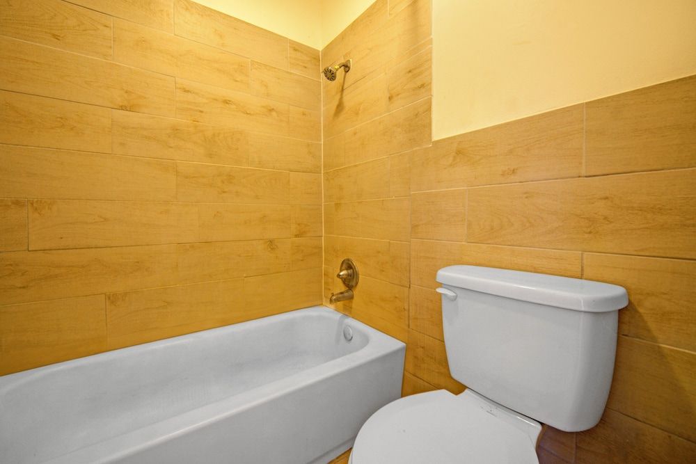 Sunset Inn by Hotel O Flatonia I - 10 Room, 1 King Bed, Non Smoking 6