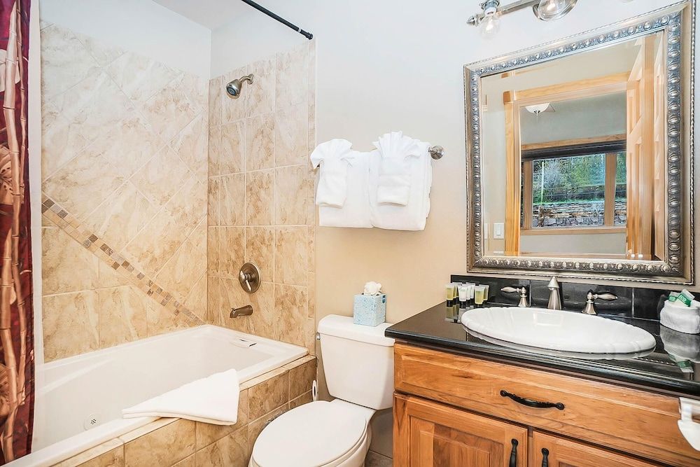 Teepee Mountain 12a 2 Bedroom Condo by RedAwning Condo, 2 Bedrooms 24