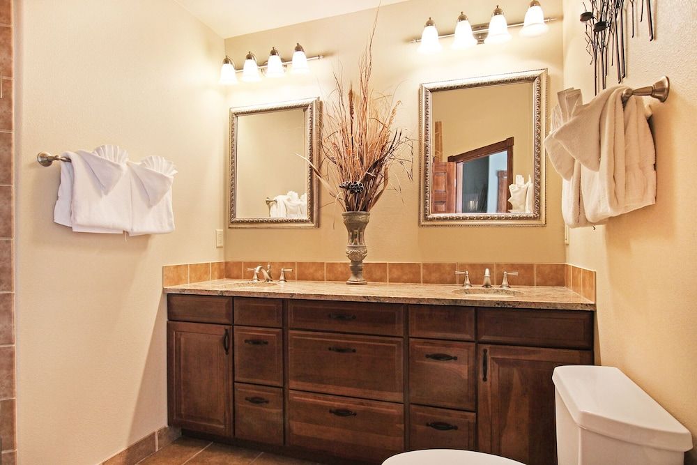 Mount Chiquita 10a 2 Bedroom Condo by RedAwning Condo, 2 Bedrooms 13