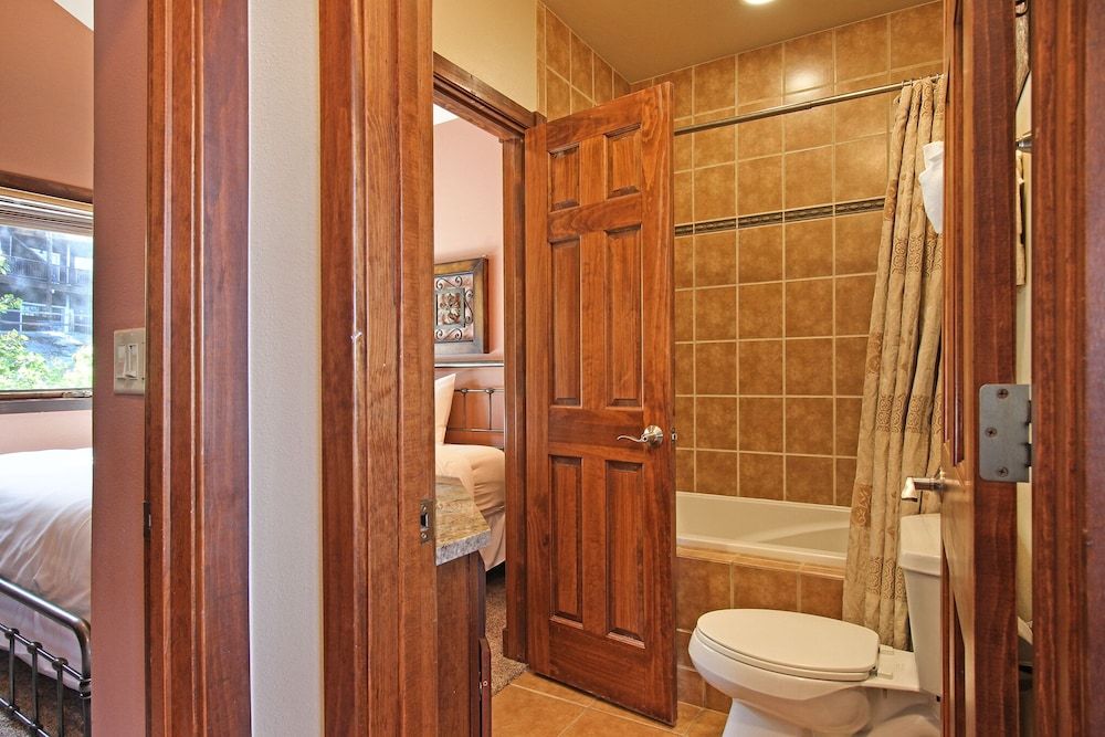 Mount Chiquita 10a 2 Bedroom Condo by RedAwning Condo, 2 Bedrooms 15