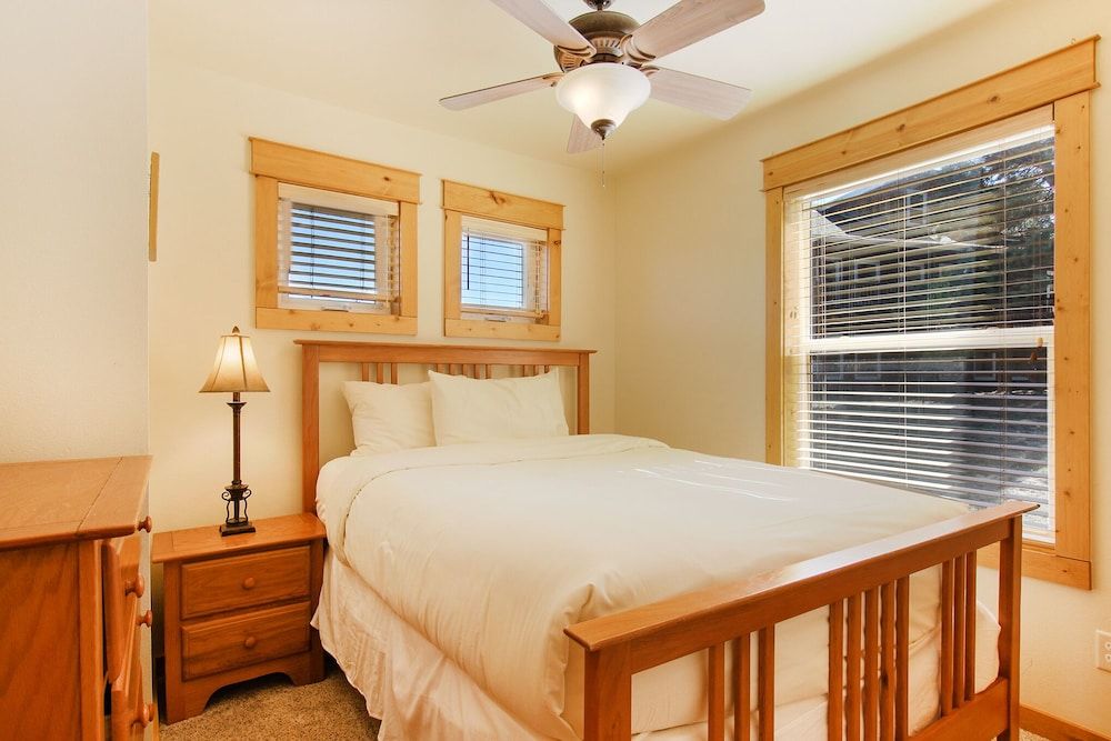 Comanche Peak 39 2 Bedroom Condo by RedAwning Condo, 2 Bedrooms 2