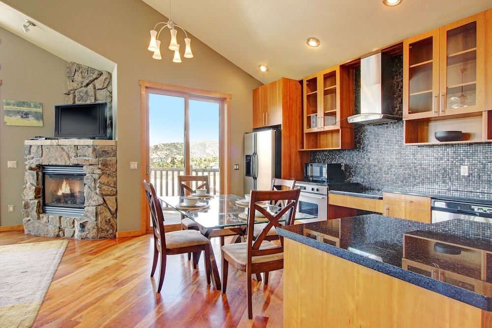 Mount Cairns 16a 2 Bedroom Condo by RedAwning Condo, 2 Bedrooms 6