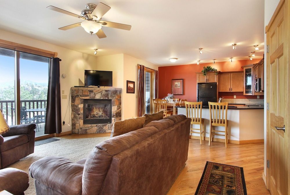 Chiefs Head Peak 21b 2 Bedroom Condo by RedAwning Condo, 2 Bedrooms 16