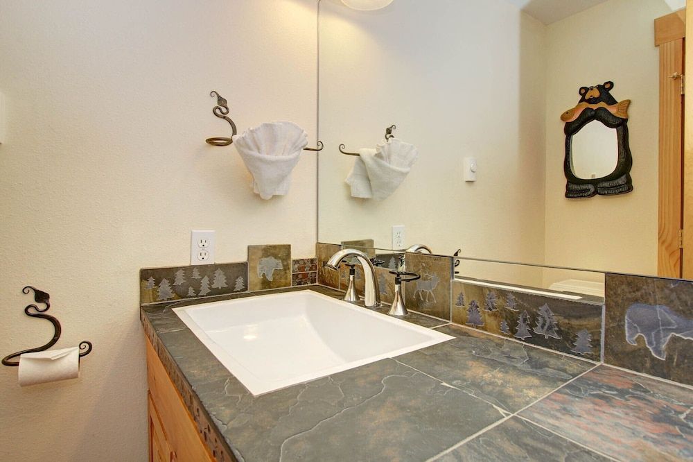 Snowdrift Peak 203 2 Bedroom Condo by RedAwning Condo, 2 Bedrooms 22