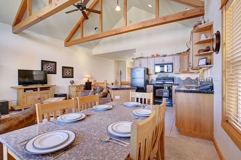 Nisa Mountain 36 2 Bedroom Condo by RedAwning Condo, 2 Bedrooms 24