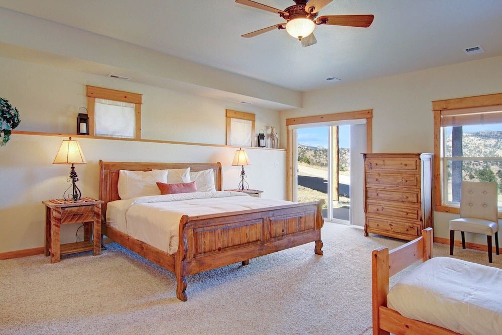 Nisa Mountain 36 2 Bedroom Condo by RedAwning Condo, 2 Bedrooms 4