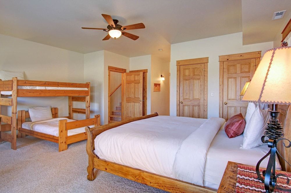 Nisa Mountain 36 2 Bedroom Condo by RedAwning Condo, 2 Bedrooms 5