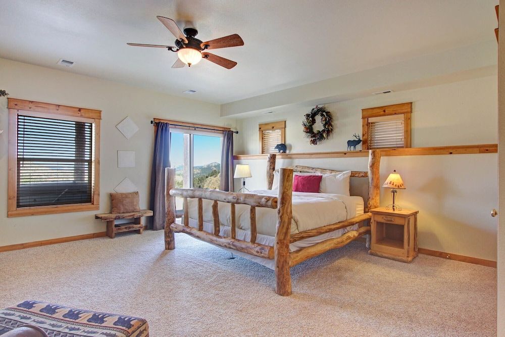 Mount Enentah 37 2 Bedroom Condo by RedAwning Condo, 2 Bedrooms 4