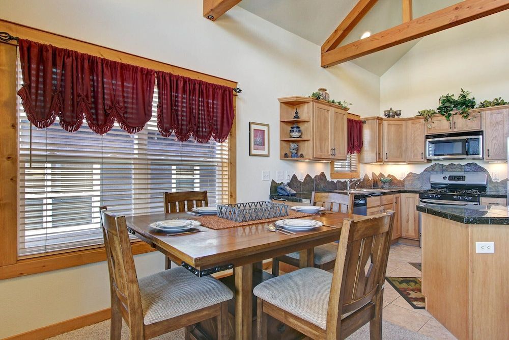 Mount Enentah 37 2 Bedroom Condo by RedAwning Condo, 2 Bedrooms 8