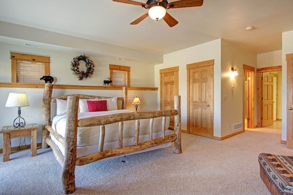 Mount Enentah 37 2 Bedroom Condo by RedAwning Condo, 2 Bedrooms 5