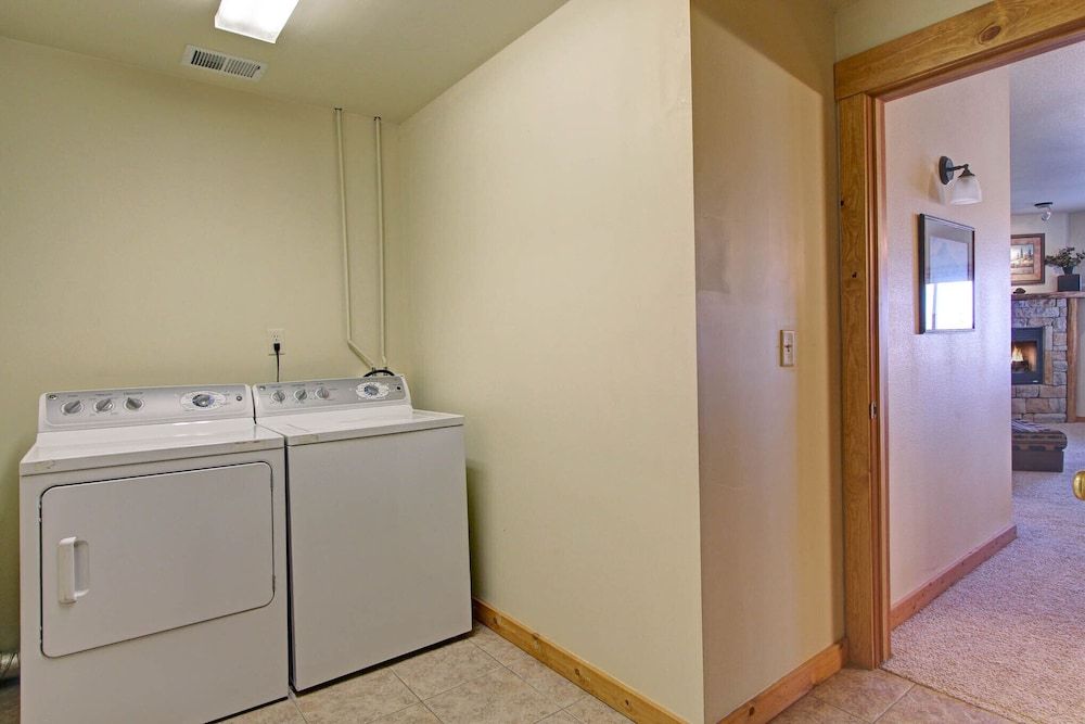 Mount Enentah 37 2 Bedroom Condo by RedAwning Condo, 2 Bedrooms 17