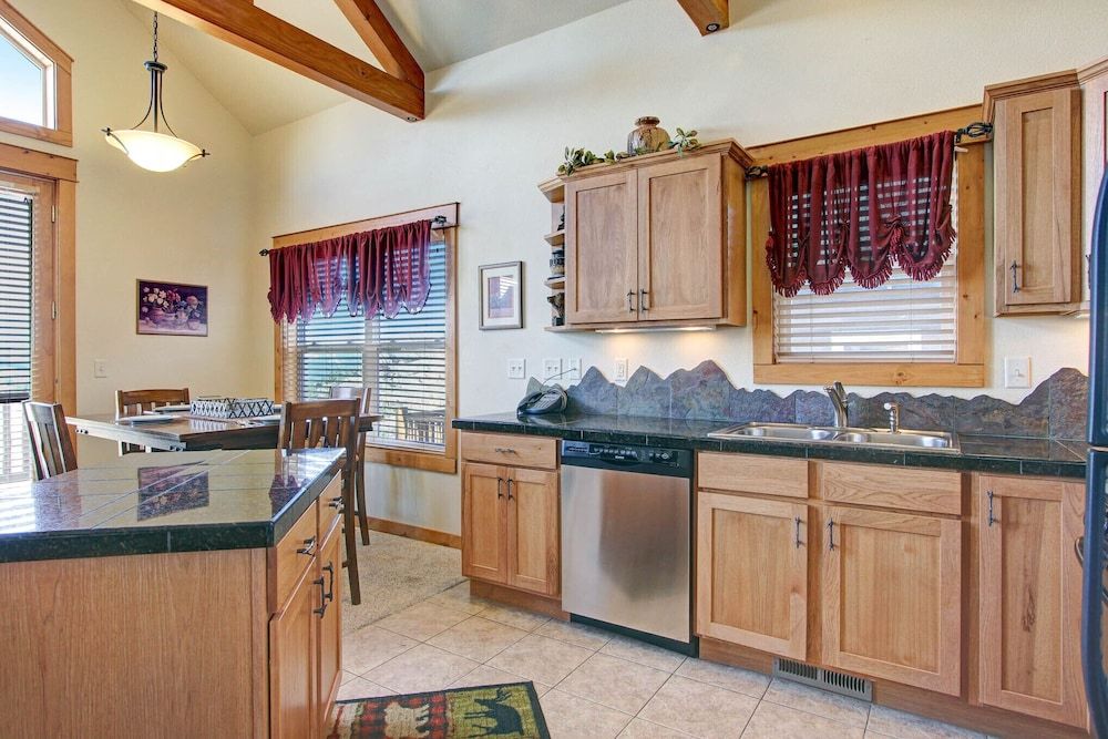 Mount Enentah 37 2 Bedroom Condo by RedAwning Condo, 2 Bedrooms 11