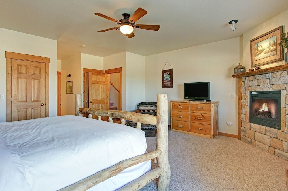 Mount Enentah 37 2 Bedroom Condo by RedAwning Condo, 2 Bedrooms 6