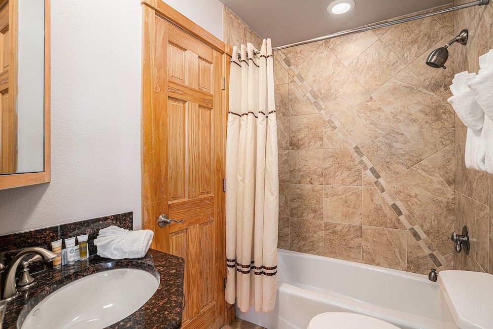 Nakai Peak 41b 2 Bedroom Condo by RedAwning Condo, 2 Bedrooms 17