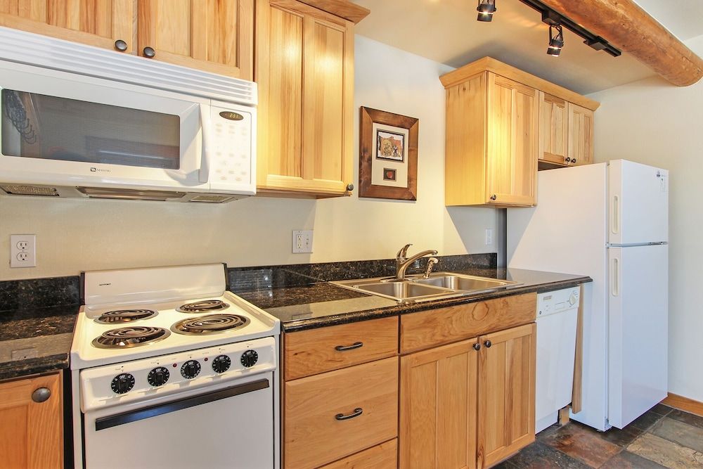 Little Matterhorn 17A 1 Bedroom Condo by RedAwning Condo, 1 Bedroom 9