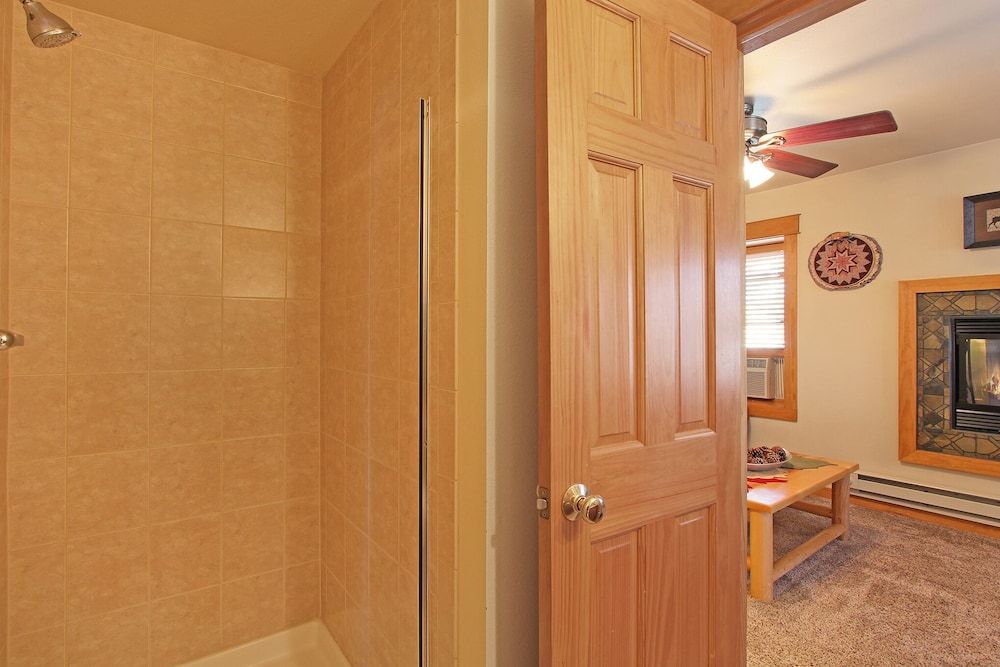 Little Matterhorn 17A 1 Bedroom Condo by RedAwning Condo, 1 Bedroom 18