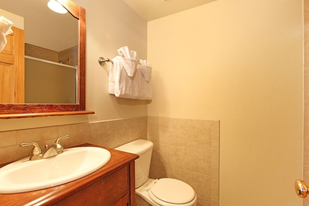 Little Matterhorn 17A 1 Bedroom Condo by RedAwning Condo, 1 Bedroom 15