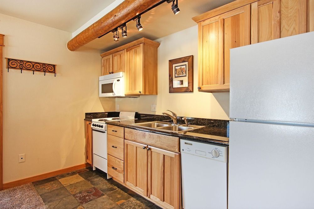 Little Matterhorn 17A 1 Bedroom Condo by RedAwning Condo, 1 Bedroom 10