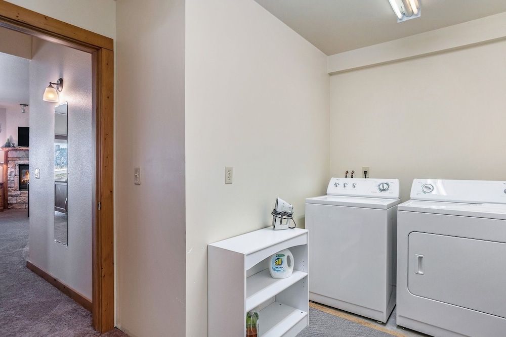 Jackstraw Mountain 32 2 Bedroom Condo by RedAwning Condo, 2 Bedrooms 18