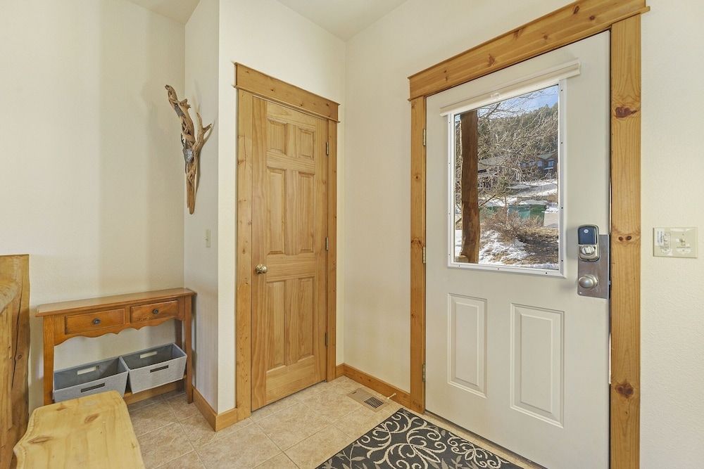 Jackstraw Mountain 32 2 Bedroom Condo by RedAwning Condo, 2 Bedrooms 4