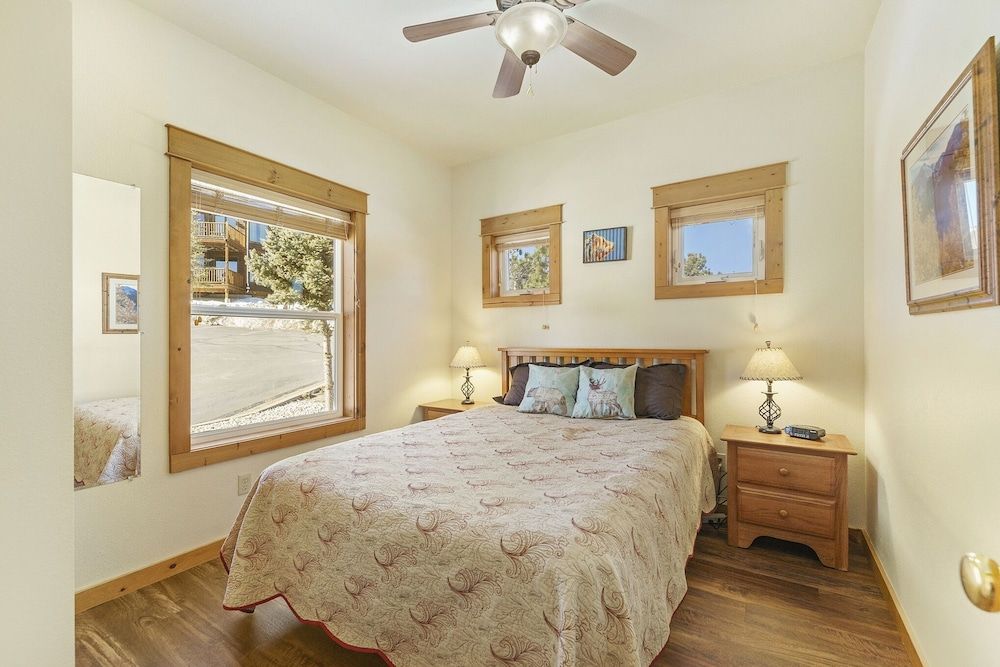 Jackstraw Mountain 32 2 Bedroom Condo by RedAwning Condo, 2 Bedrooms 5