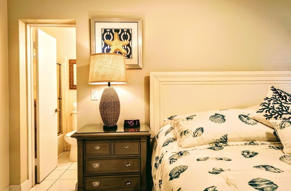 Villa Venezia South Beach  - 1 Bedroom 1 King Bed 3