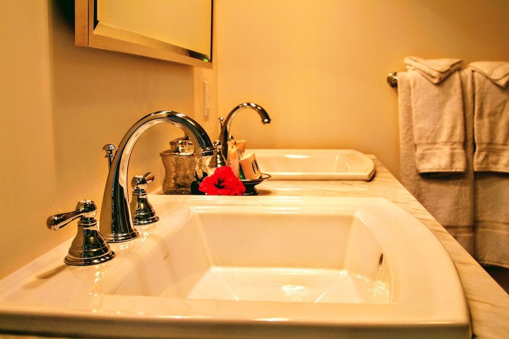 Villa Venezia The Floridian - 2 bedroom 1 King Bed and 2 Twins Beds 12