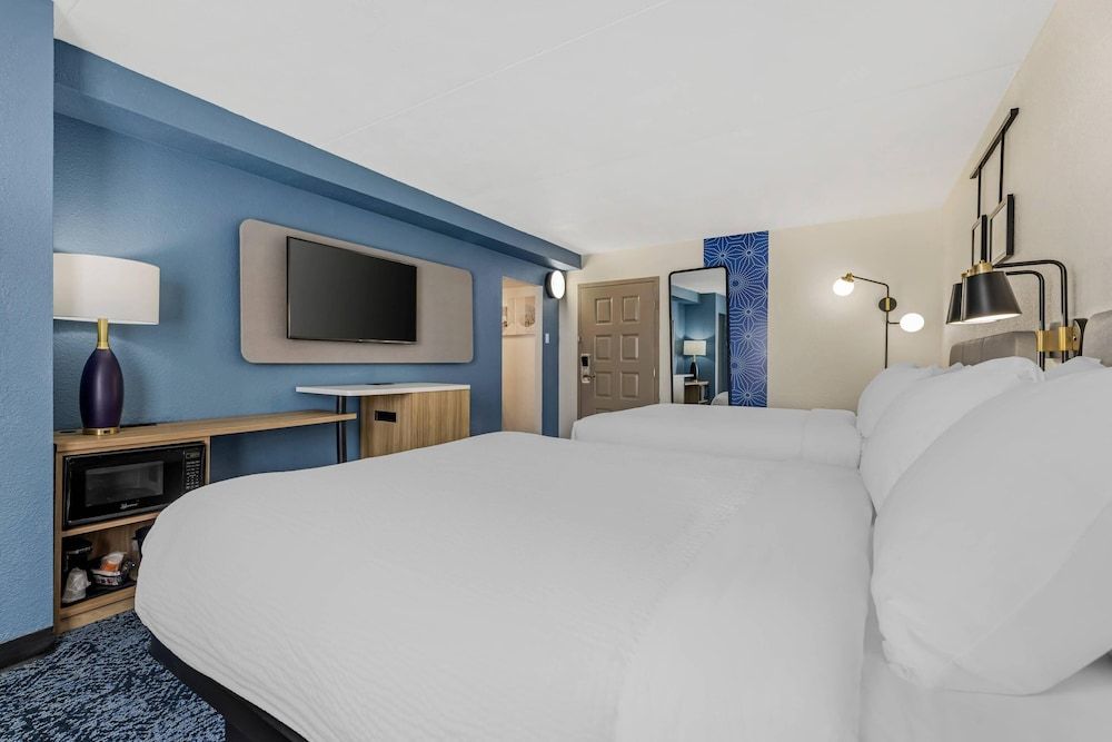 Sleep Inn & Suites Merrillville Suite, 2 Queen Beds, Non Smoking (Efficiency) 4