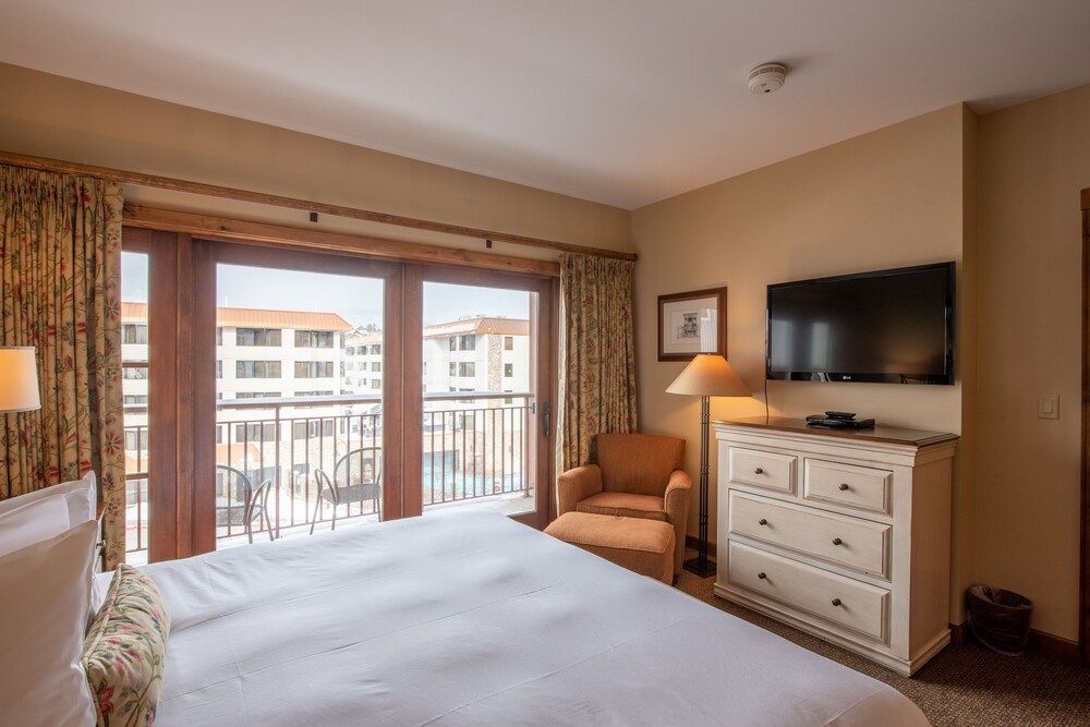 Updated 1 Bedroom In Mountaineer Square Condo - No Cleaning Fee! by RedAwning Condo, 1 Bedroom 2