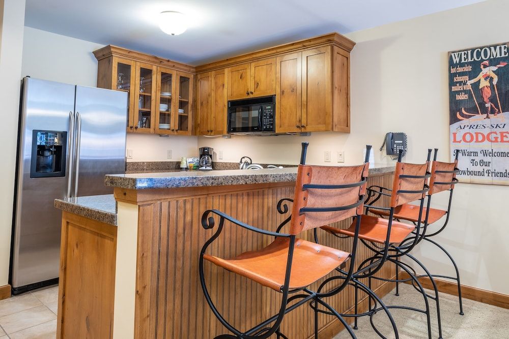 One Bedroom Condo with Large Balcony over Mountaineer Square 1 Condo - No Cleaning Fee! by RedAwning Condo, 1 Bedroom 15