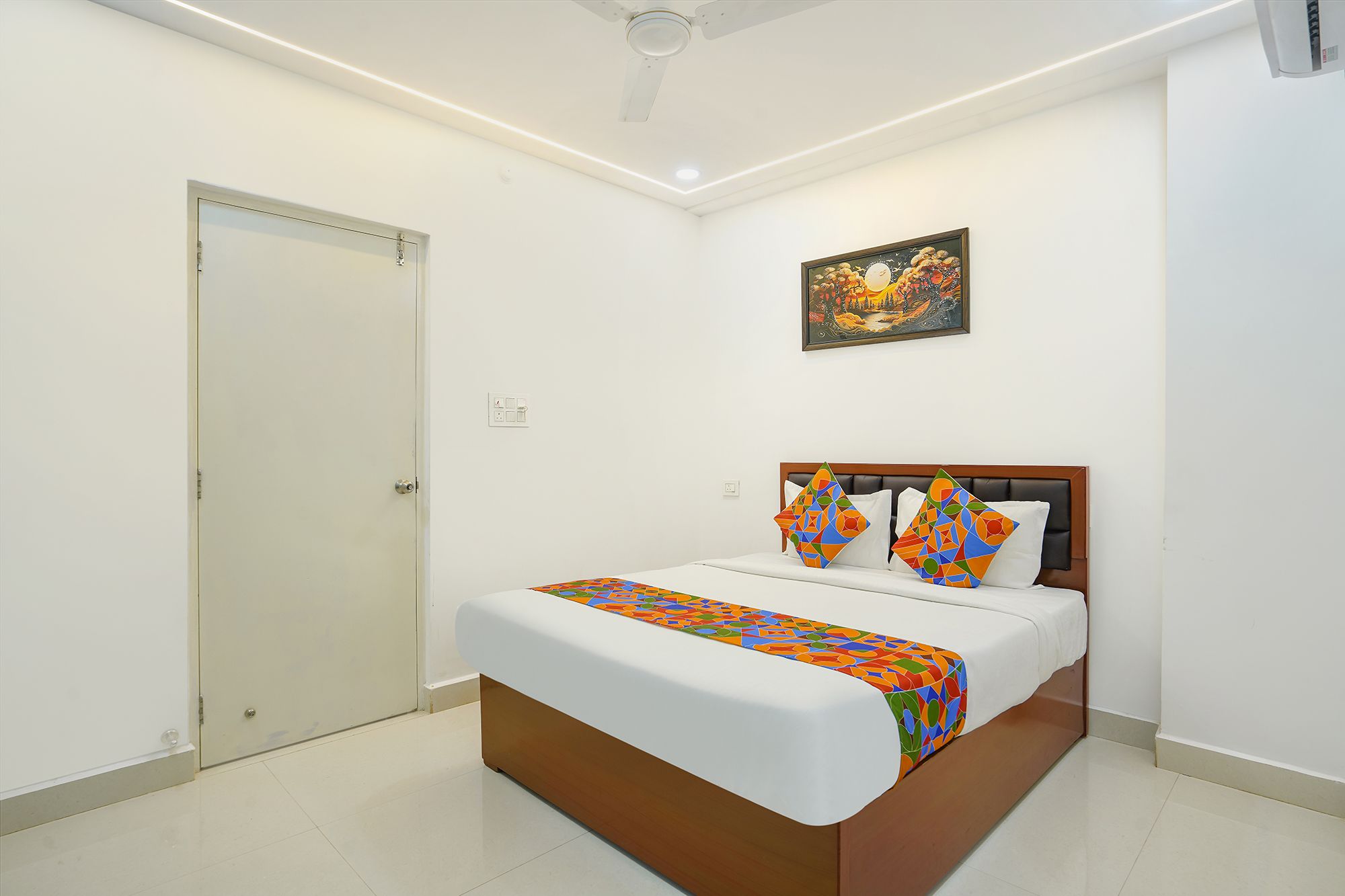 FabHotel Sree Laveeza Deluxe Room 2
