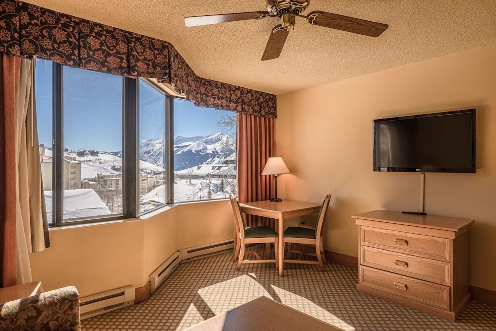Grand Lodge Condo In The Heart Of Mt Crested Butte 1 Bedroom Condo - No Cleaning Fee! by RedAwning Condo, 1 Bedroom 27