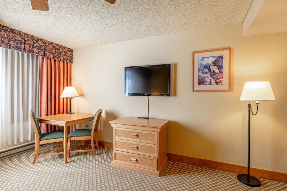 Grand Lodge Condo In The Heart Of Mt Crested Butte 1 Bedroom Condo - No Cleaning Fee! by RedAwning Condo, 1 Bedroom 18