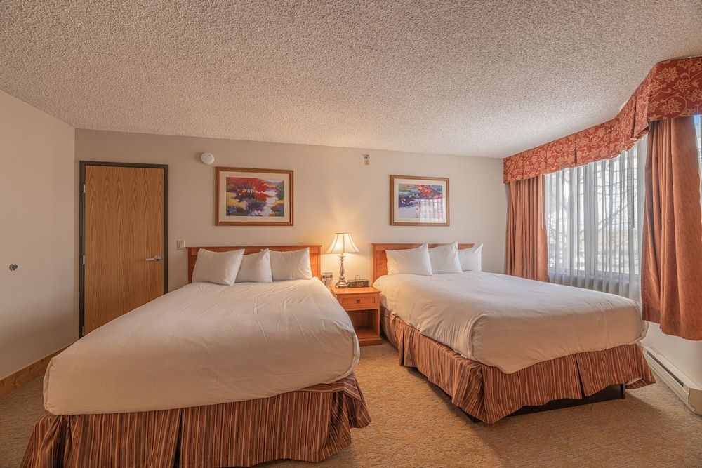 Grand Lodge 1-Bedroom Condo with 3 Queens & Close to Everything 1 Condo - No Cleaning Fee! by RedAwning Condo, 1 Bedroom 2