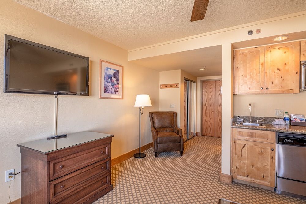 Grand Lodge Condo In The Heart Of Mt Cb 1 Bedroom Condo - No Cleaning Fee! by RedAwning Condo, 1 Bedroom 18