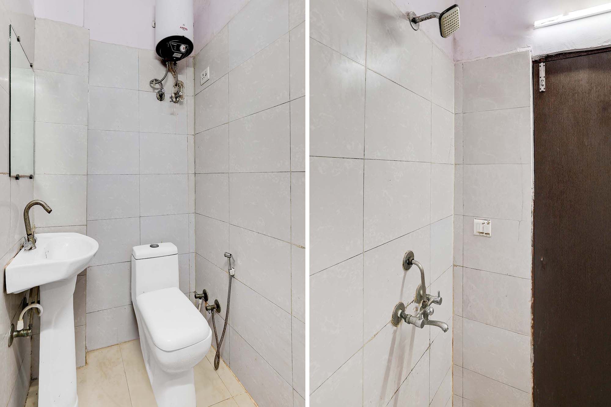 FabHotel Golden Stone Deluxe Room 4