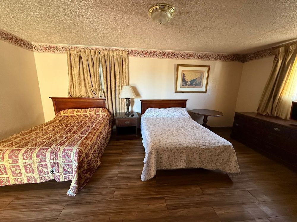 Room, 2 Queen Beds, Smoking