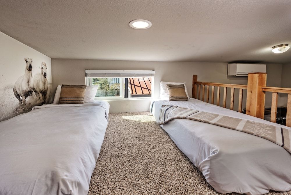 Flying Flags RV Resort & Campground Ranches Cottage with Loft 3