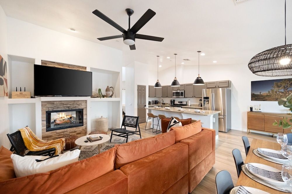 Alana House - Pool, Hot Tub, Bbq, Fire Pit + Walk To Hikes! 4 Bedroom Home by RedAwning House, 4 Bedrooms 17