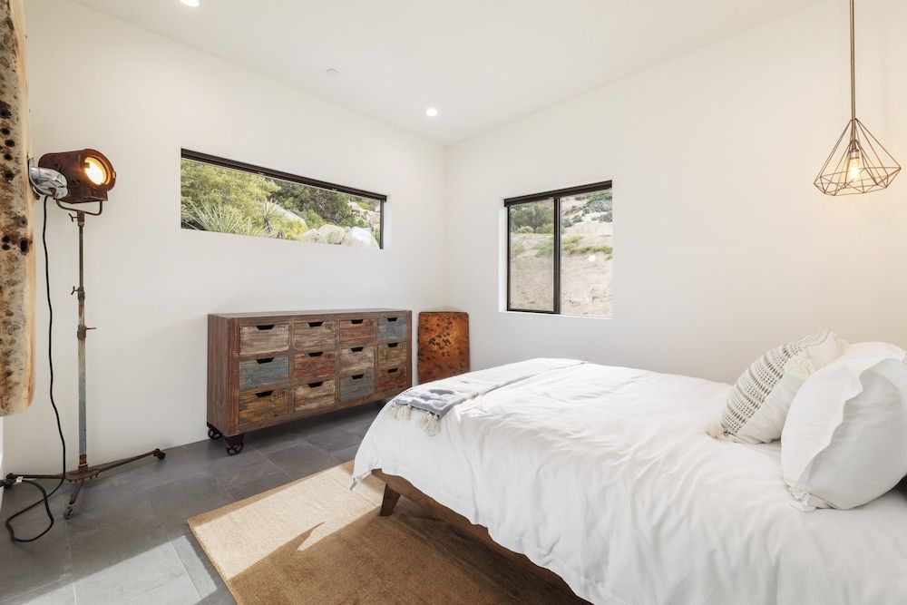 A Little Tish - Secluded Stargazers Getaway 2 Bedroom Home by RedAwning House, 2 Bedrooms 4