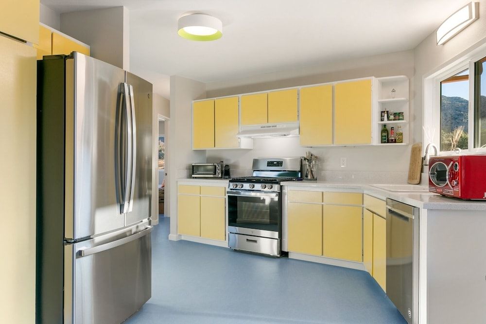 Rocky Ridge Retreat - Hot Tub, Fire Pit & Bbq! 2 Bedroom Home by RedAwning House, 2 Bedrooms 7