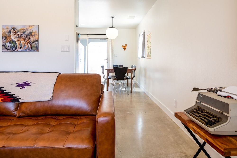 The Rockhopper - Hot Tub, Fire Pit & Walk To Downtown Jt! 4 Bedroom Home by RedAwning House, 4 Bedrooms 18